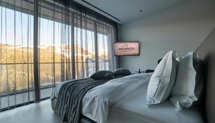 Hotel Pestera Wellness & Spa Moroeni Habitación foto
