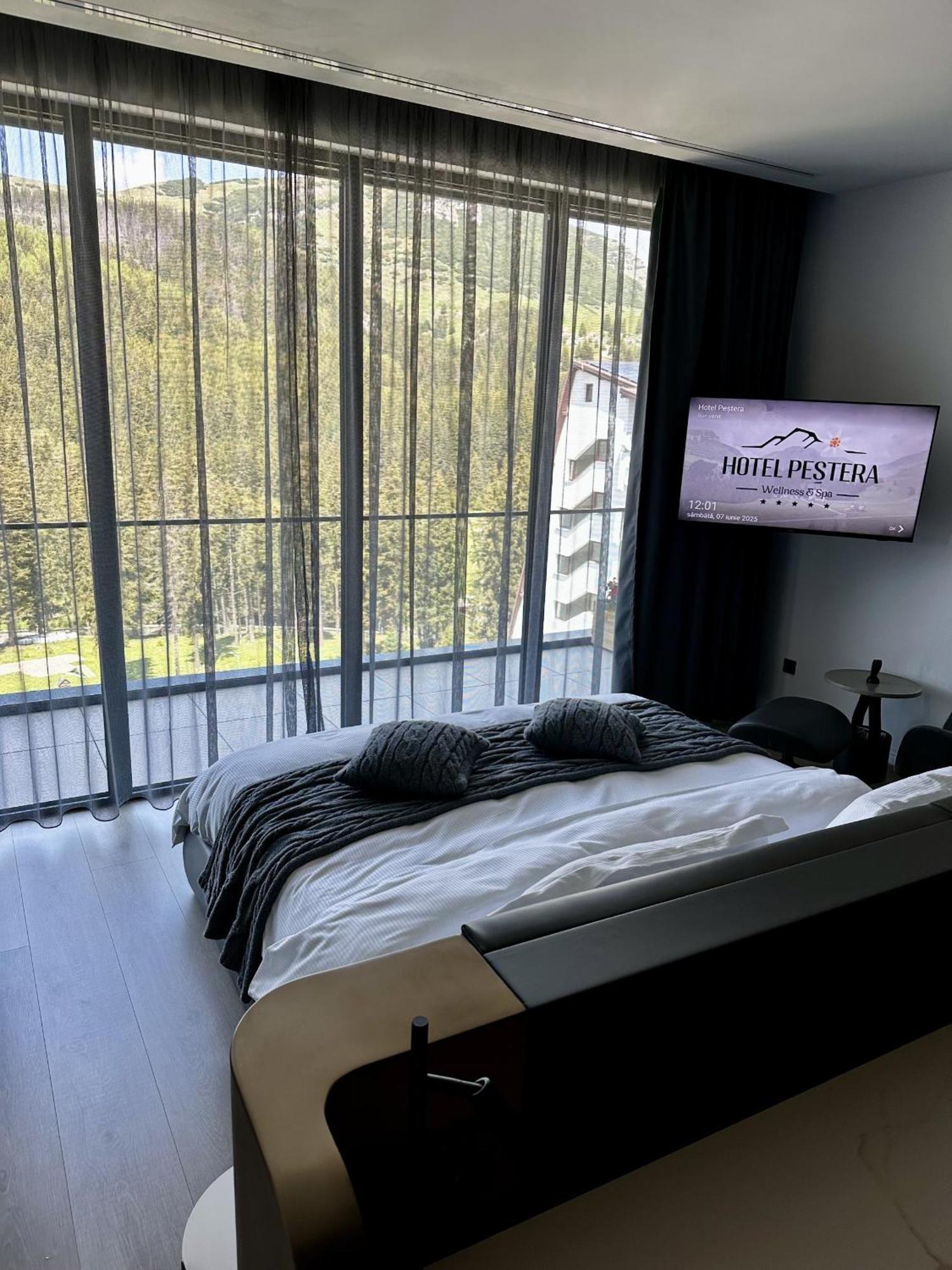 Hotel Pestera Wellness & Spa Moroeni Exterior foto